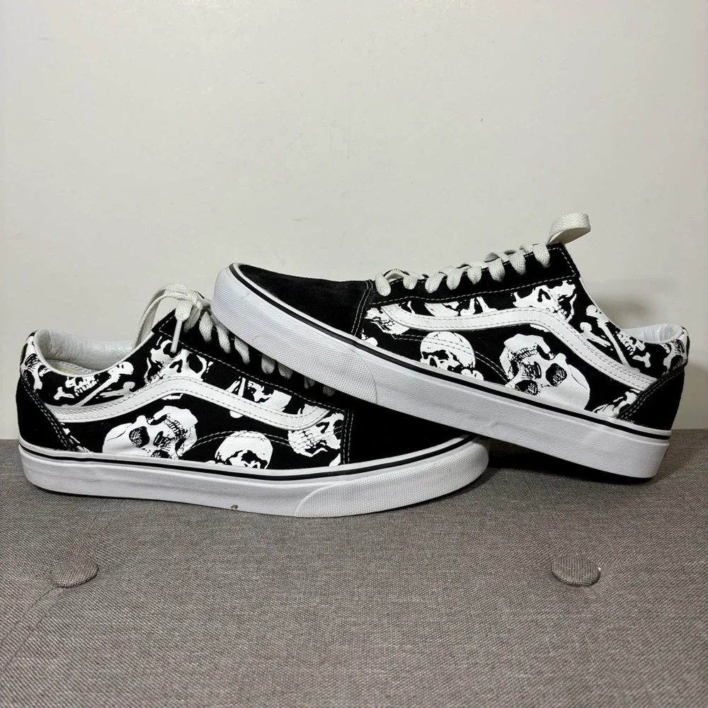 Vans Skull Old Skool Sneakers- men’s 11.5